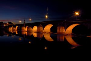 938990_bridge_over_the_loire